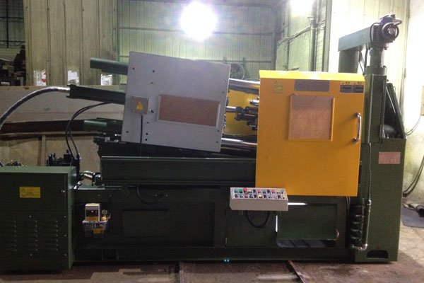 China Hot Chamber Die Casting